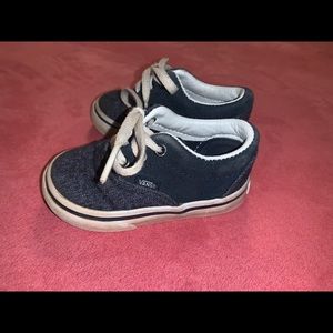 Baby Vans size 4